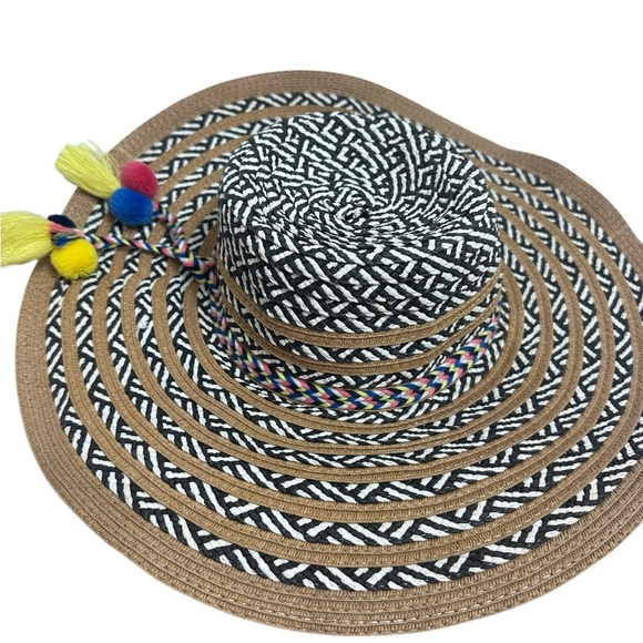 Steve Madden floppy sun hat With pompoms - Picture 3 of 8